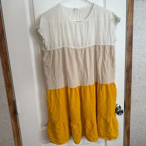 Color Block Tiered Dress - Picture 4 of 5